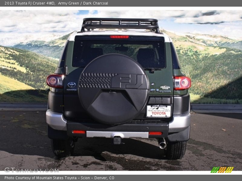 Army Green / Dark Charcoal 2013 Toyota FJ Cruiser 4WD