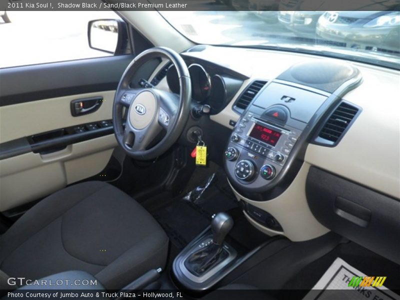Shadow Black / Sand/Black Premium Leather 2011 Kia Soul !