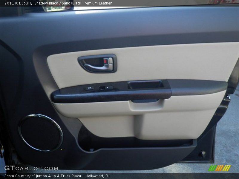 Shadow Black / Sand/Black Premium Leather 2011 Kia Soul !