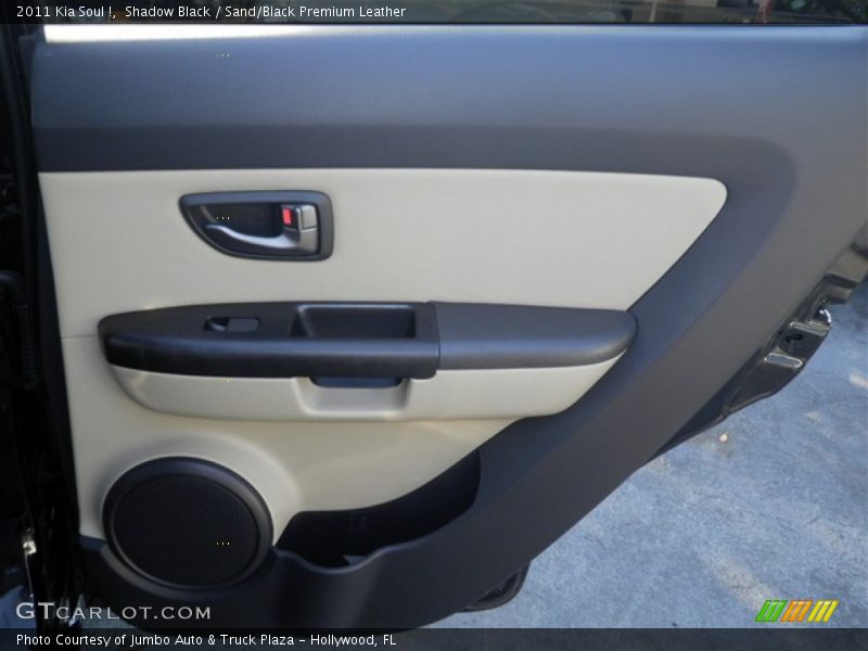 Shadow Black / Sand/Black Premium Leather 2011 Kia Soul !