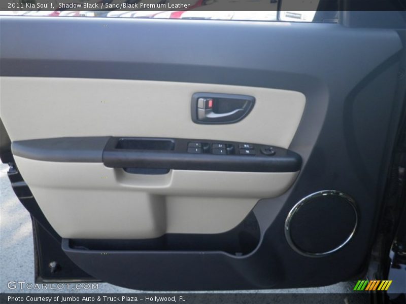 Shadow Black / Sand/Black Premium Leather 2011 Kia Soul !