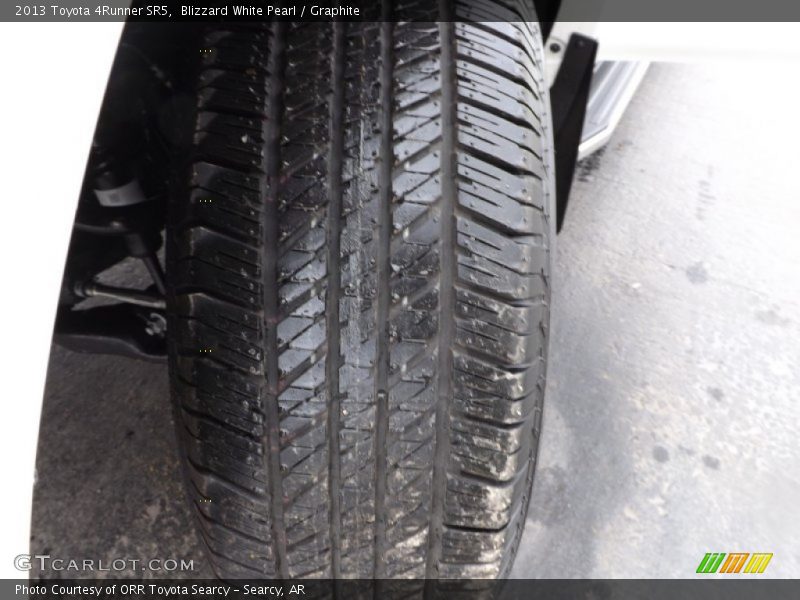 Blizzard White Pearl / Graphite 2013 Toyota 4Runner SR5