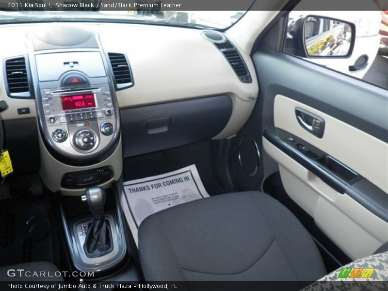 Shadow Black / Sand/Black Premium Leather 2011 Kia Soul !