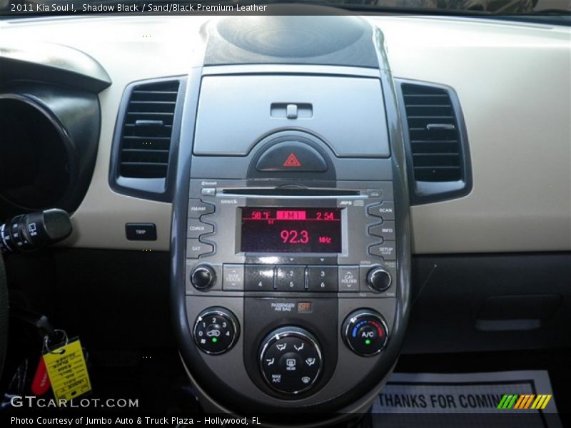Shadow Black / Sand/Black Premium Leather 2011 Kia Soul !