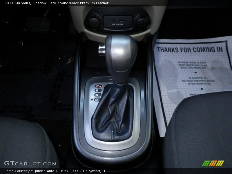 Shadow Black / Sand/Black Premium Leather 2011 Kia Soul !