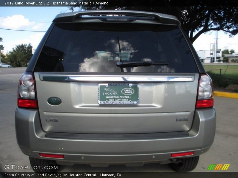 Ipanema Sand Metallic / Almond 2012 Land Rover LR2 3.2