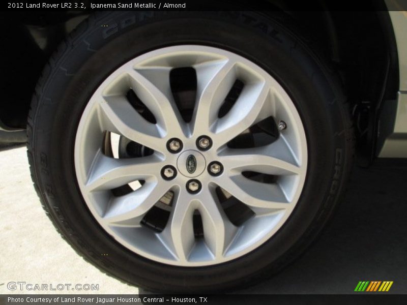 Ipanema Sand Metallic / Almond 2012 Land Rover LR2 3.2