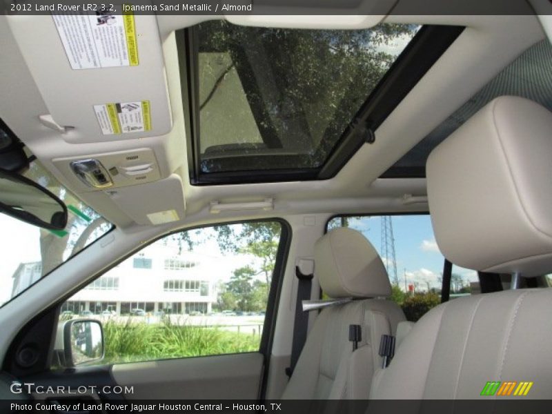 Ipanema Sand Metallic / Almond 2012 Land Rover LR2 3.2