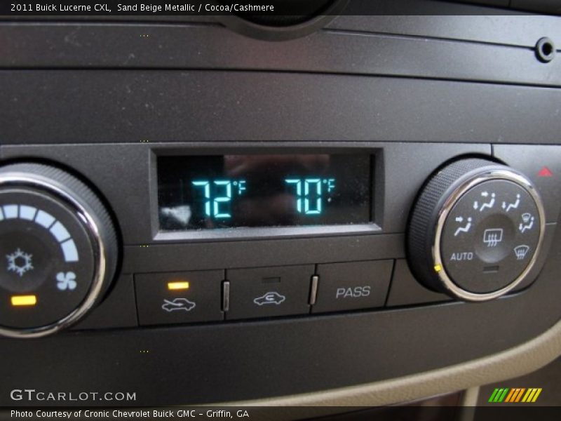 Sand Beige Metallic / Cocoa/Cashmere 2011 Buick Lucerne CXL
