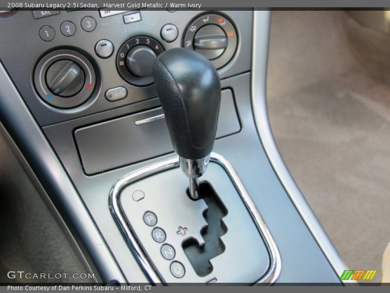 Harvest Gold Metallic / Warm Ivory 2008 Subaru Legacy 2.5i Sedan