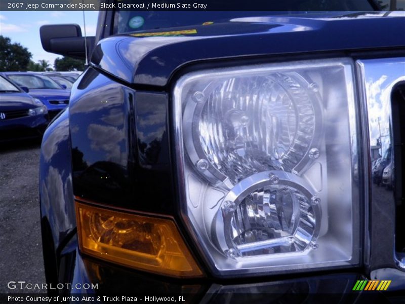 Black Clearcoat / Medium Slate Gray 2007 Jeep Commander Sport