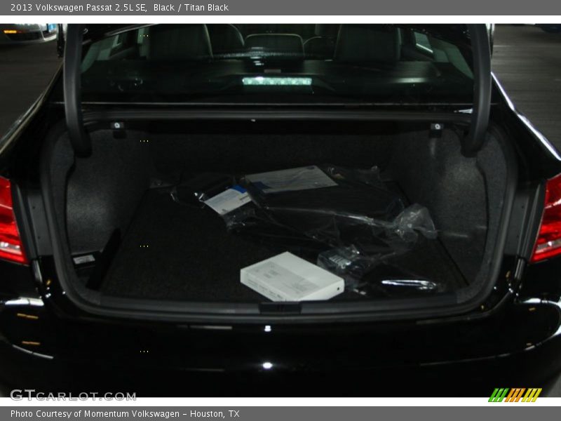 Black / Titan Black 2013 Volkswagen Passat 2.5L SE