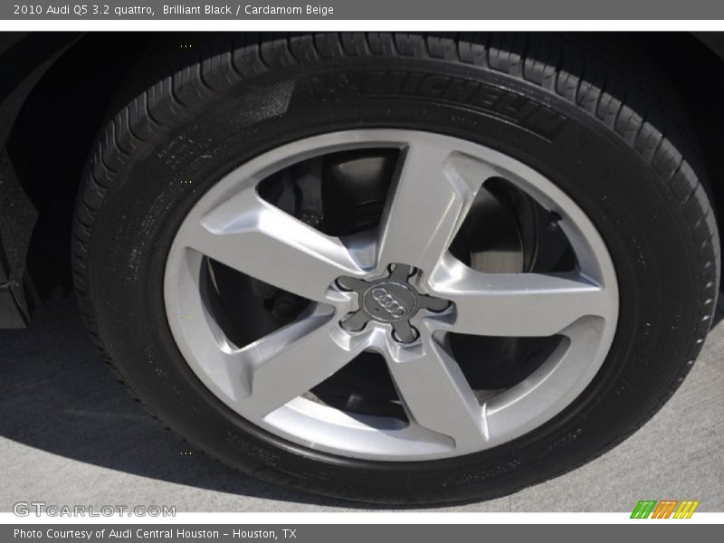 Brilliant Black / Cardamom Beige 2010 Audi Q5 3.2 quattro