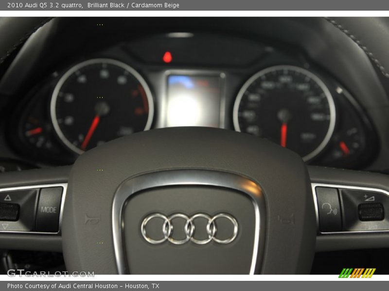 Brilliant Black / Cardamom Beige 2010 Audi Q5 3.2 quattro