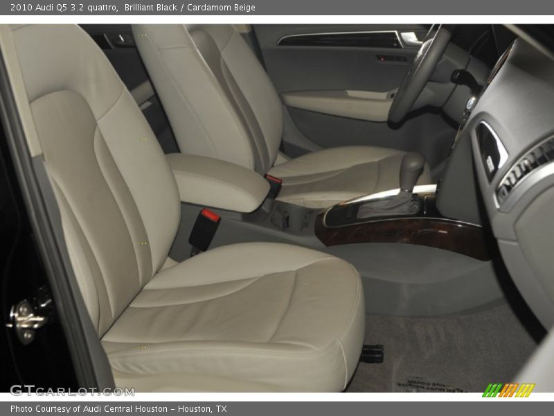 Brilliant Black / Cardamom Beige 2010 Audi Q5 3.2 quattro