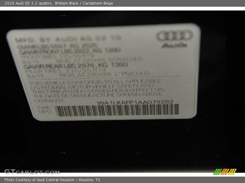 Brilliant Black / Cardamom Beige 2010 Audi Q5 3.2 quattro