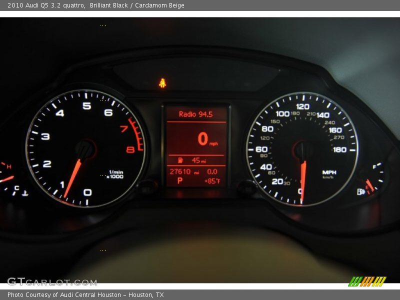 Brilliant Black / Cardamom Beige 2010 Audi Q5 3.2 quattro