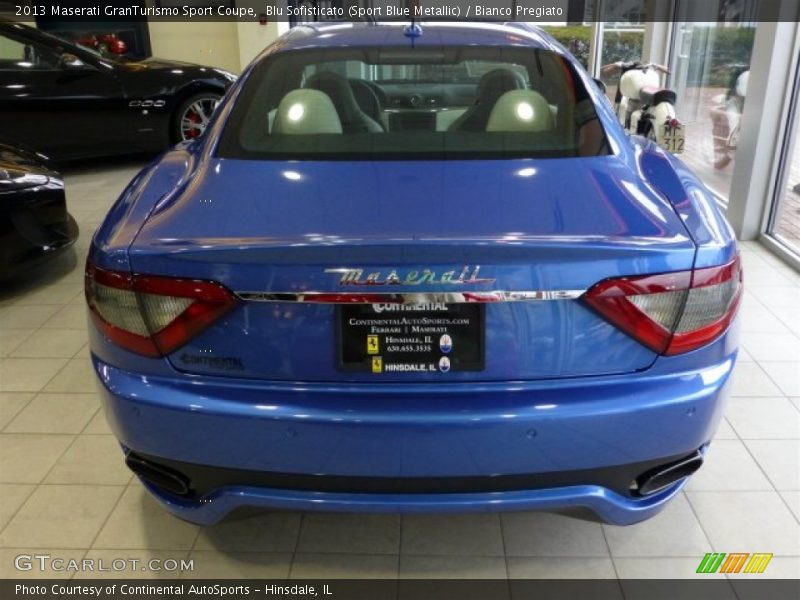 Blu Sofisticato (Sport Blue Metallic) / Bianco Pregiato 2013 Maserati GranTurismo Sport Coupe