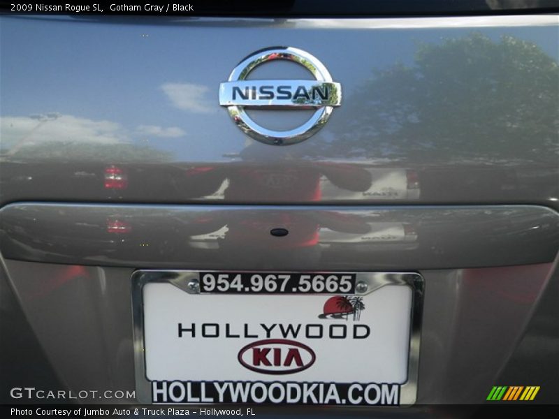 Gotham Gray / Black 2009 Nissan Rogue SL