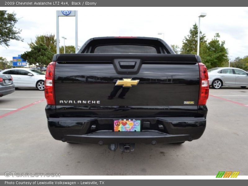 Black / Ebony 2009 Chevrolet Avalanche LTZ 4x4