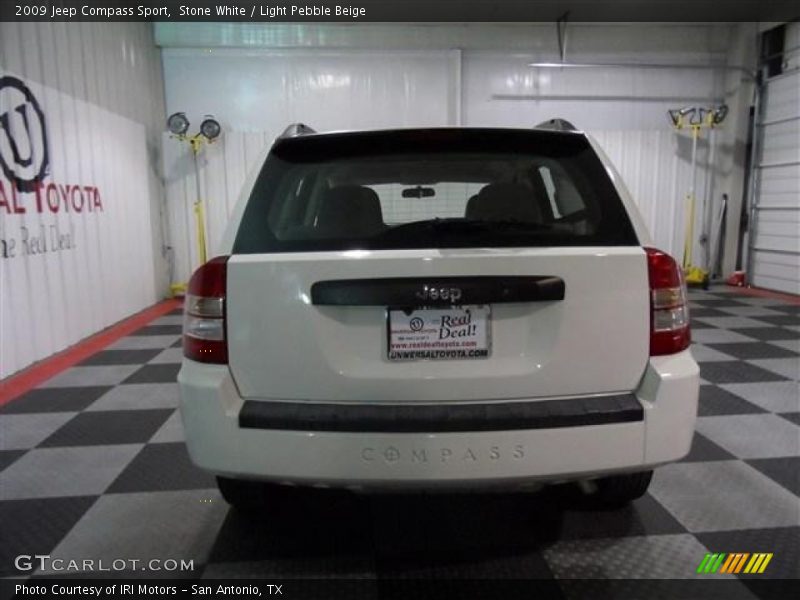 Stone White / Light Pebble Beige 2009 Jeep Compass Sport