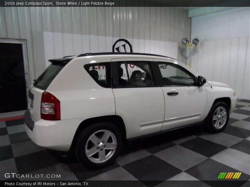 Stone White / Light Pebble Beige 2009 Jeep Compass Sport