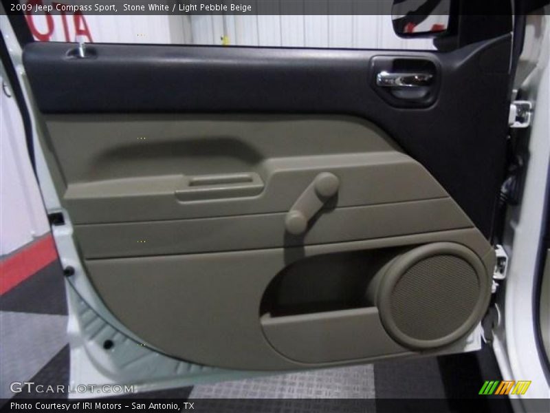 Stone White / Light Pebble Beige 2009 Jeep Compass Sport