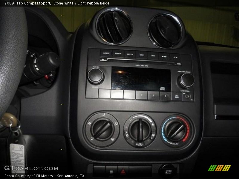 Stone White / Light Pebble Beige 2009 Jeep Compass Sport