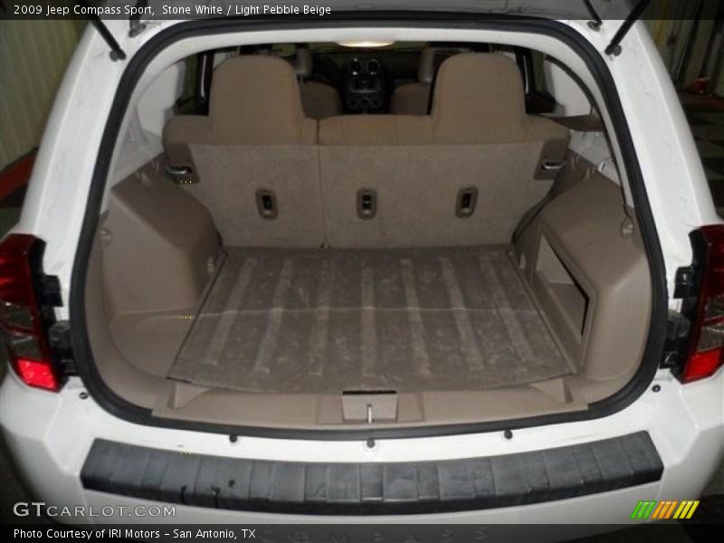 Stone White / Light Pebble Beige 2009 Jeep Compass Sport