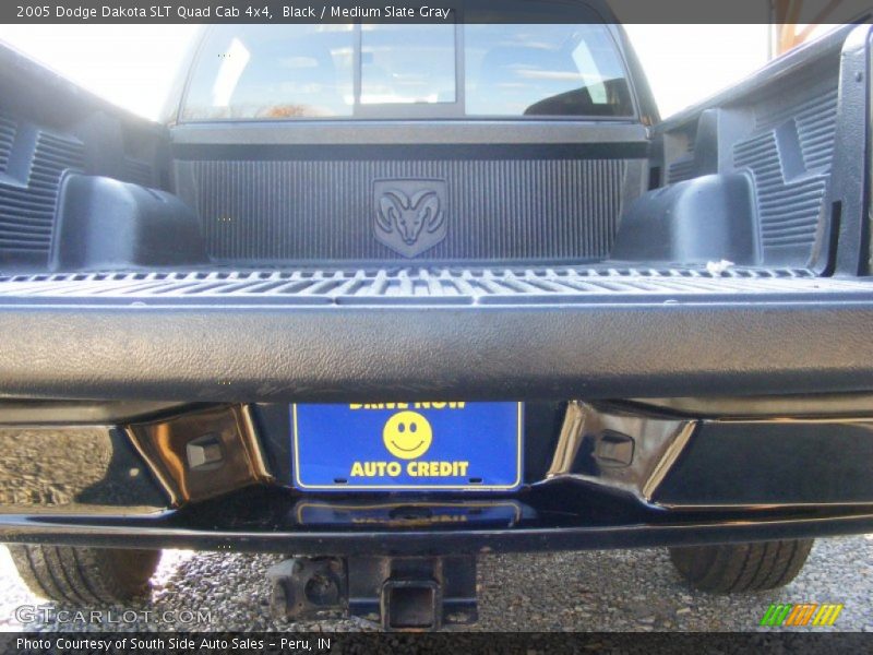 Black / Medium Slate Gray 2005 Dodge Dakota SLT Quad Cab 4x4