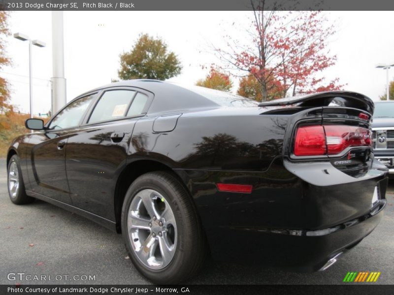 Pitch Black / Black 2013 Dodge Charger SE