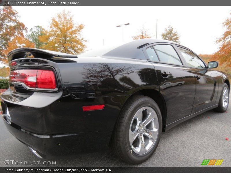 Pitch Black / Black 2013 Dodge Charger SE