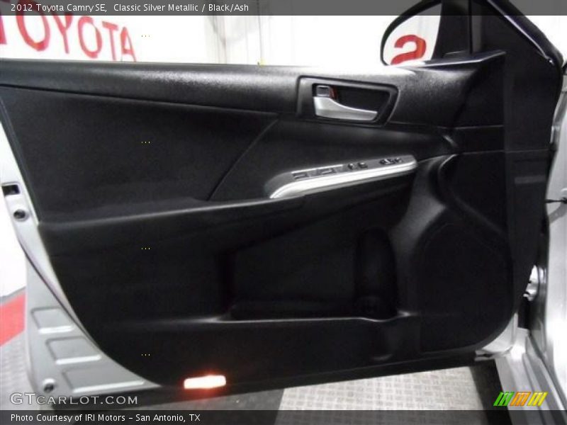 Classic Silver Metallic / Black/Ash 2012 Toyota Camry SE
