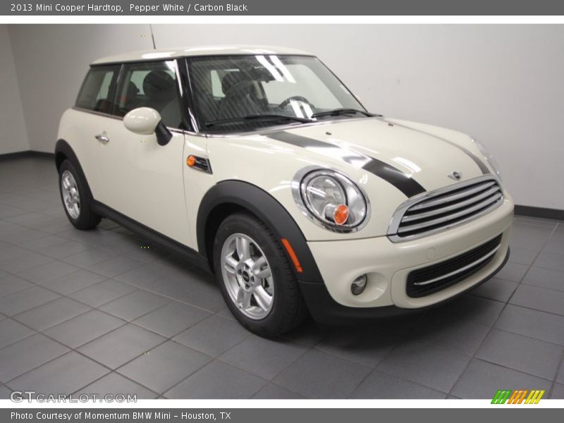 Pepper White / Carbon Black 2013 Mini Cooper Hardtop