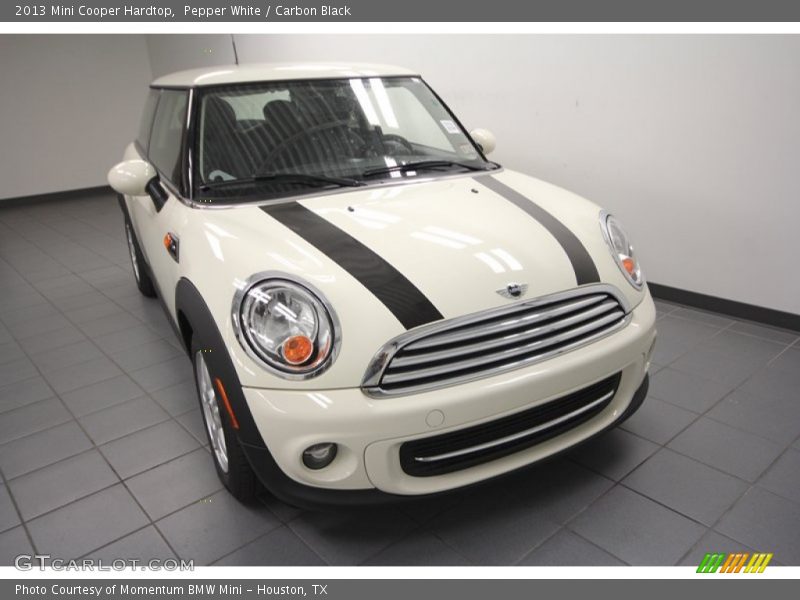 Pepper White / Carbon Black 2013 Mini Cooper Hardtop