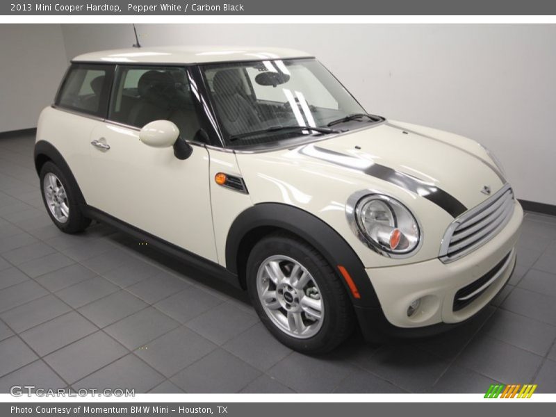 Pepper White / Carbon Black 2013 Mini Cooper Hardtop
