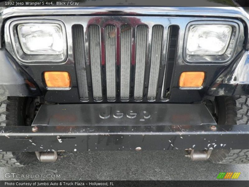 Black / Gray 1992 Jeep Wrangler S 4x4
