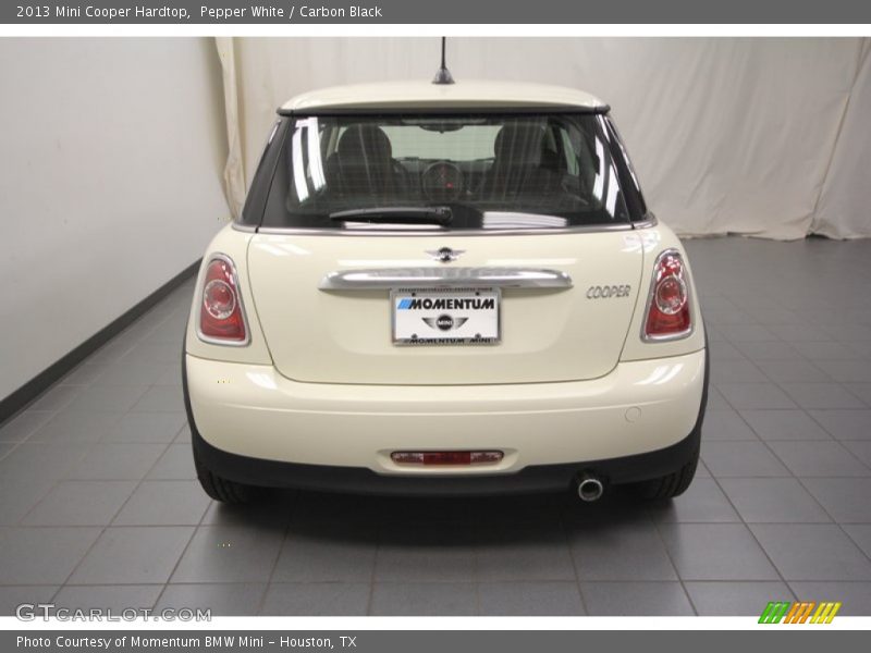 Pepper White / Carbon Black 2013 Mini Cooper Hardtop