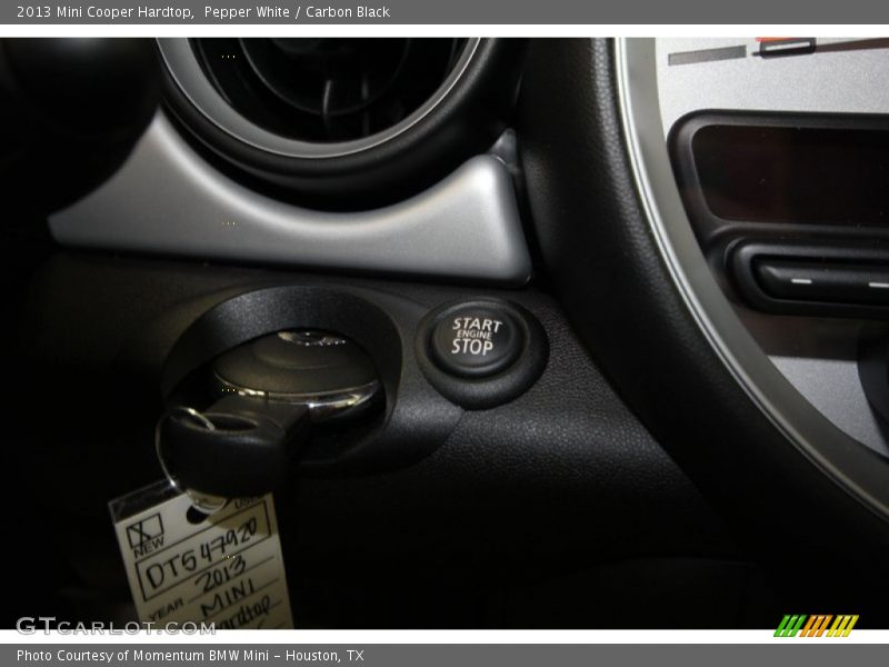 Pepper White / Carbon Black 2013 Mini Cooper Hardtop