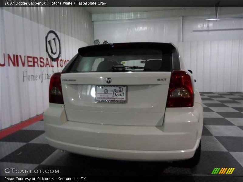 Stone White / Pastel Slate Gray 2007 Dodge Caliber SXT