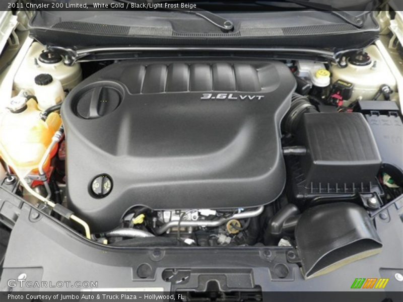 White Gold / Black/Light Frost Beige 2011 Chrysler 200 Limited