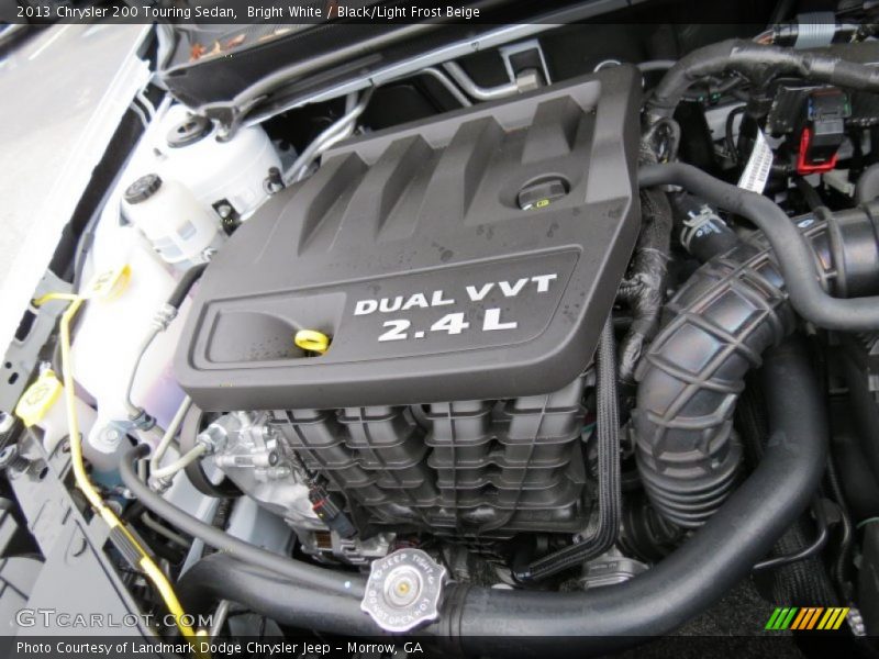 Bright White / Black/Light Frost Beige 2013 Chrysler 200 Touring Sedan