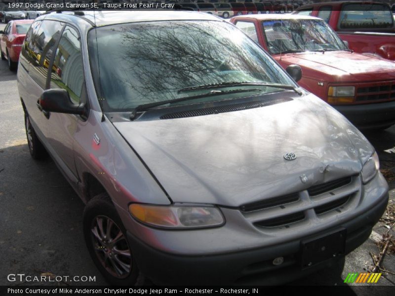 Taupe Frost Pearl / Gray 1997 Dodge Grand Caravan SE