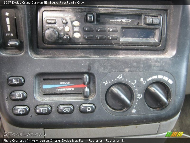 Taupe Frost Pearl / Gray 1997 Dodge Grand Caravan SE
