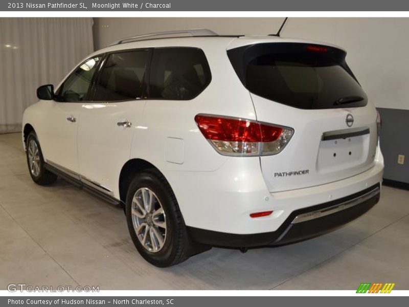 Moonlight White / Charcoal 2013 Nissan Pathfinder SL