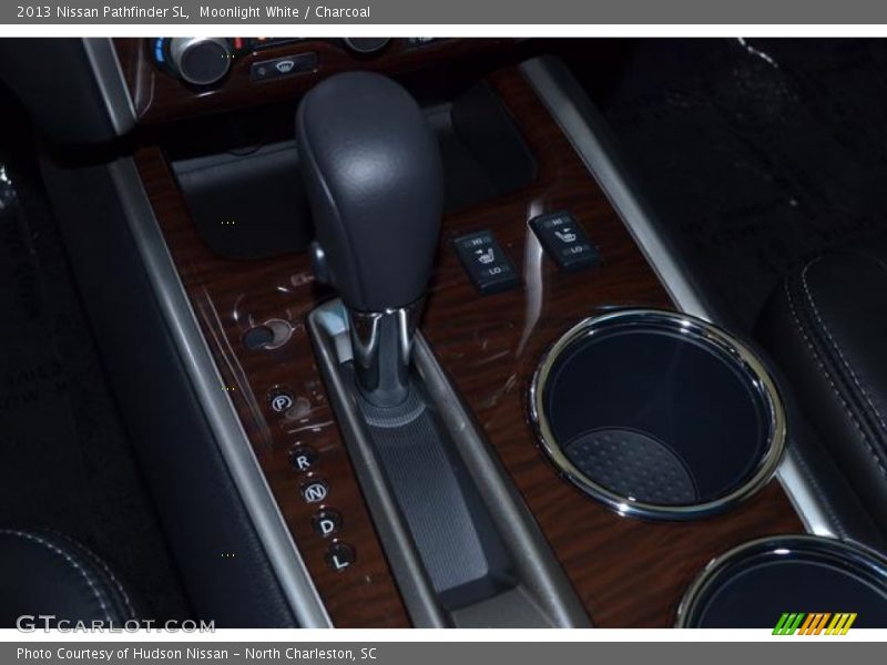 Moonlight White / Charcoal 2013 Nissan Pathfinder SL