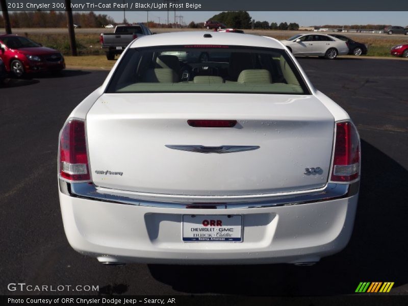 Ivory Tri-Coat Pearl / Black/Light Frost Beige 2013 Chrysler 300