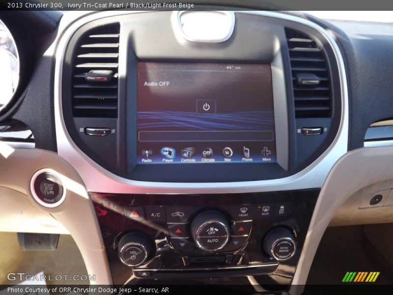 Ivory Tri-Coat Pearl / Black/Light Frost Beige 2013 Chrysler 300