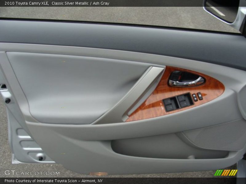 Classic Silver Metallic / Ash Gray 2010 Toyota Camry XLE