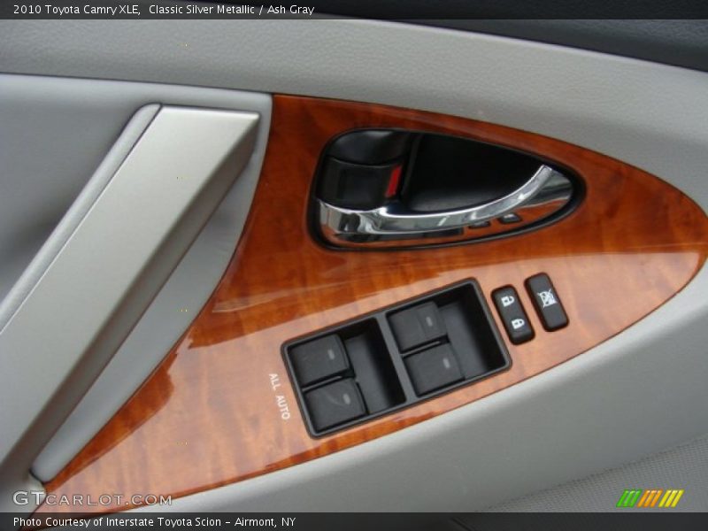 Classic Silver Metallic / Ash Gray 2010 Toyota Camry XLE